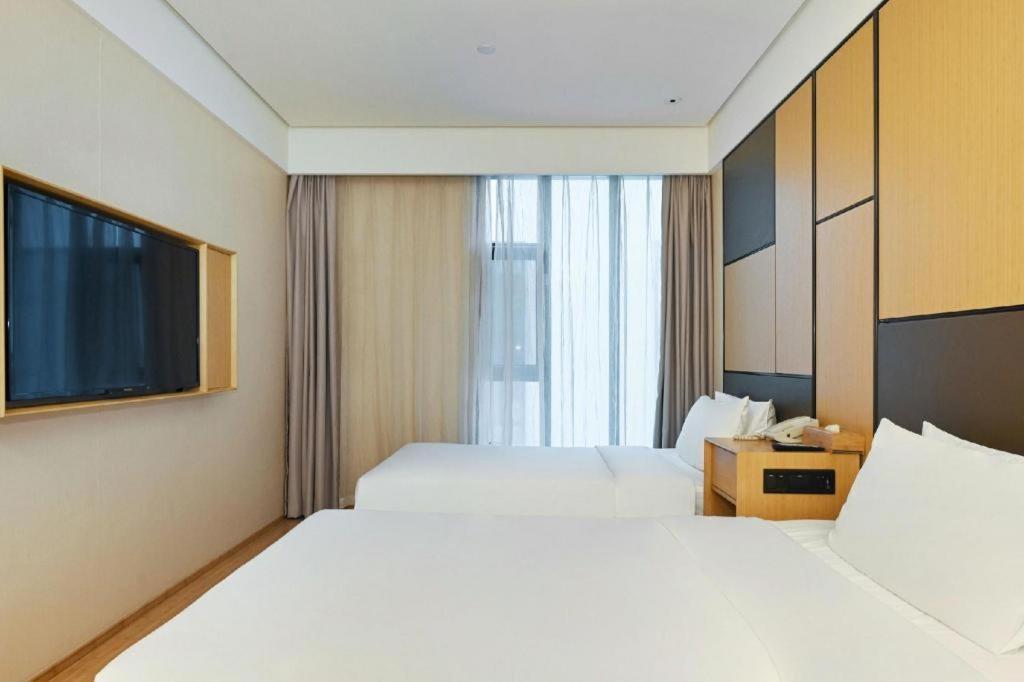 Ji Hotel Shanghai Hongqiao Yan'An XI Road エクステリア 写真