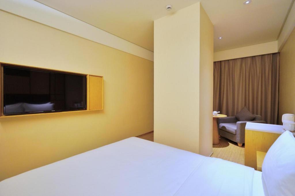 Ji Hotel Shanghai Hongqiao Yan'An XI Road エクステリア 写真
