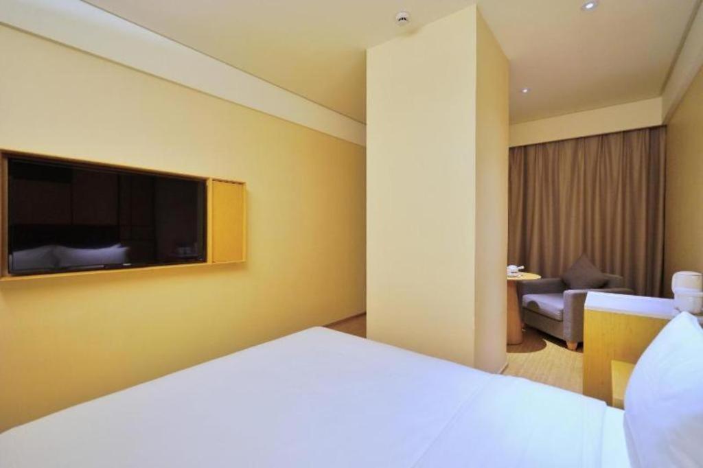 Ji Hotel Shanghai Hongqiao Yan'An XI Road エクステリア 写真
